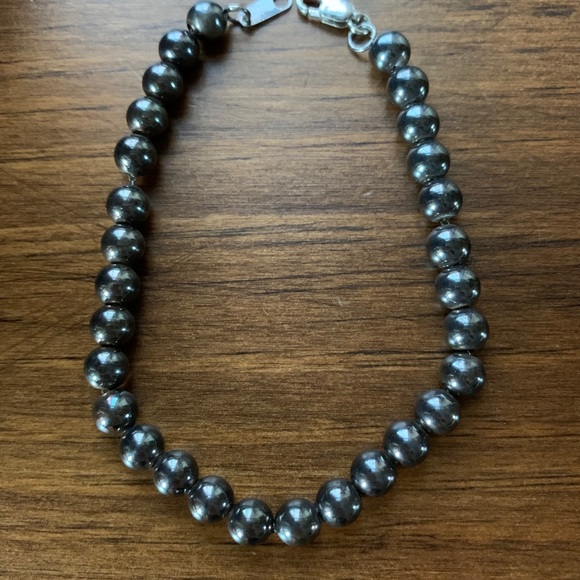 Silver earrings & ring w/ hematite bracelet - Picture 3 of 4